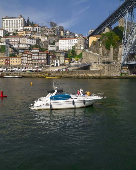 Luxury Douro Yacht Tour: Scenic Views & Complimentary Drinks - Who will get the most from this cruise?