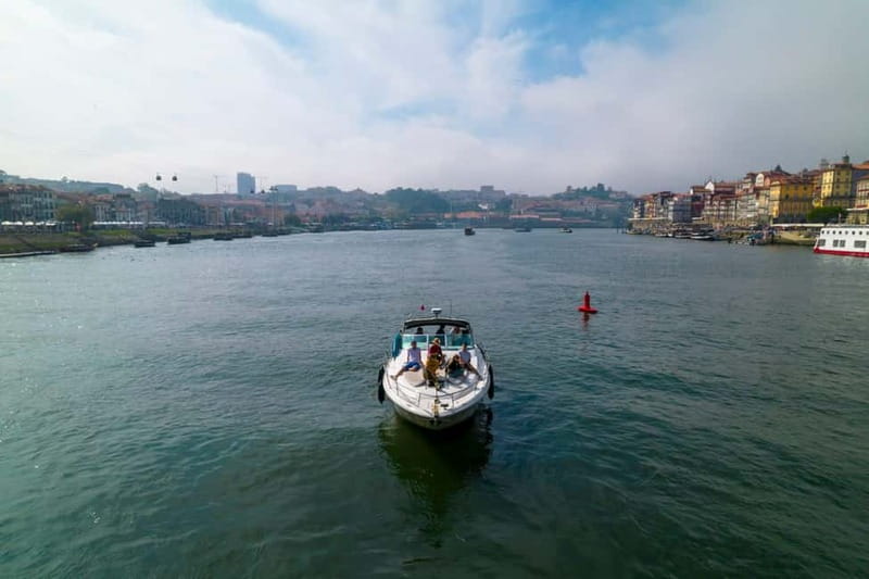Luxury Douro Yacht Tour: Scenic Views & Complimentary Drinks - Practical value, flexibility, and cancellation