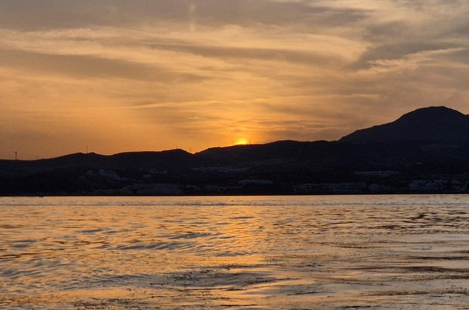 Luxury Motor Yacht in Estepona. Dophin spotting, swimming, etc - Paddle boarding and time to relax
