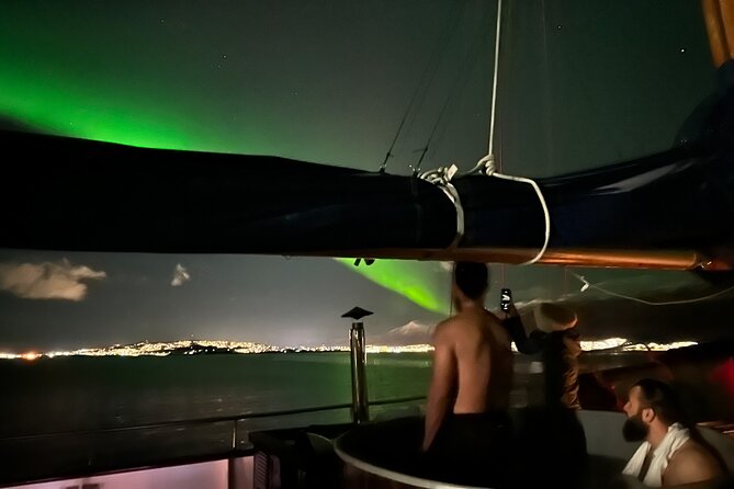 Luxury Northern Lights Yacht Cruise with Hot Tub from Tromsø - Meeting Stella Oceana at 6:45 p.m.