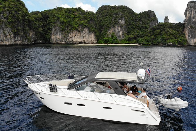 Luxury Private Motor Yacht Charter by Simba Sea Trips - Starting with breakfast at Simba Sea Trips