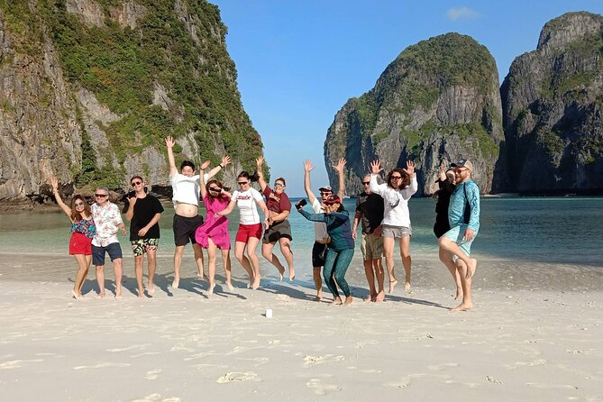 Luxury Private Motor Yacht Charter by Simba Sea Trips - Hong Island is the best place for canoeing