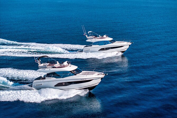 Luxury sunset cruise in Dubrovnik - Crew service and onboard comfort