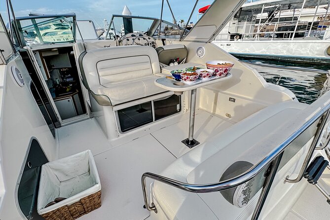 Luxury Yacht Charter and Arch Tour in Cabo San Lucas - The Arch, Pelican Rock, and Lands End