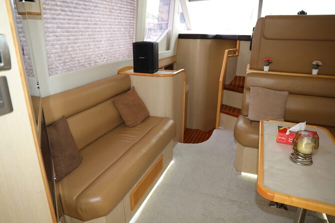 Luxury Yacht Charter : Dubai Marina, Atlantis The Palm & Burj Al Arab - What the yacht and crew provide