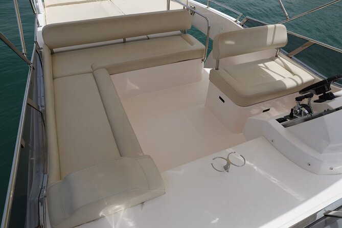 Luxury Yacht Charter : Dubai Marina, Atlantis The Palm & Burj Al Arab - Meeting points, timing, and identification