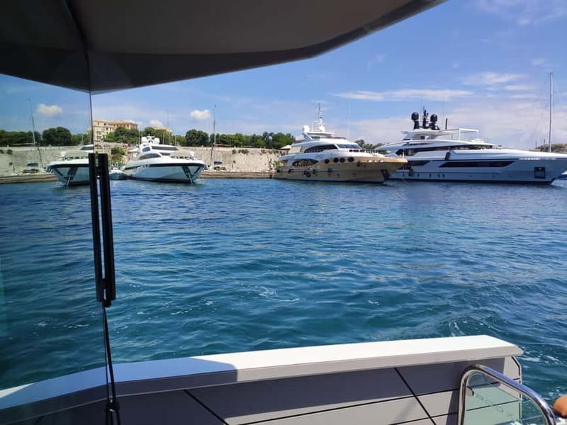 Luxury Yacht Experience Semi-Private North East - Vidos Island and the changing pace of the boat