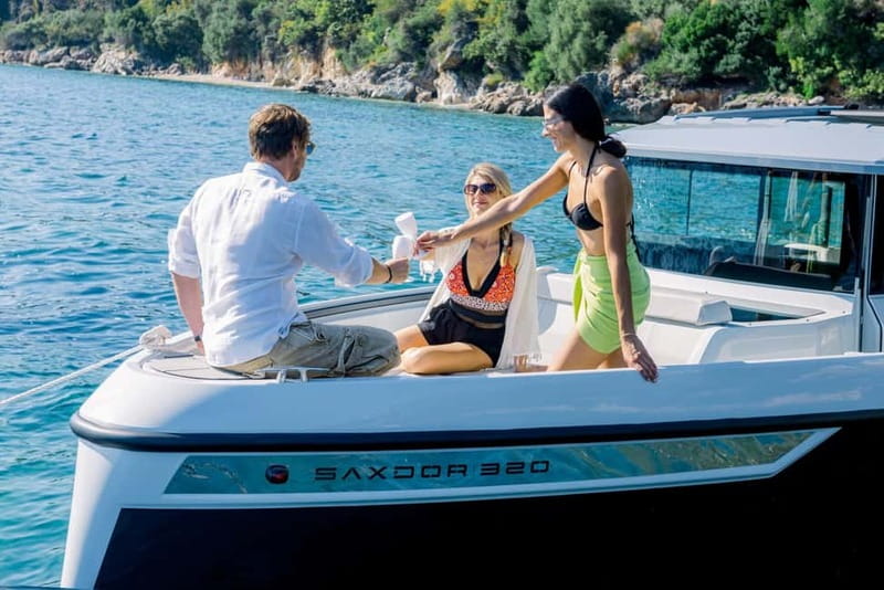 Luxury Yacht Experience Semi-Private North East - Practical details for a smooth half-day