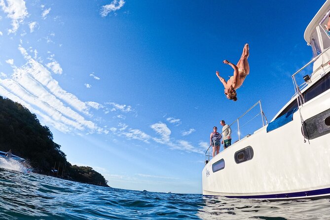 Luxury Yacht & Snorkel with All inclusive Open bar and lunch - Who will get the most from this cruise?