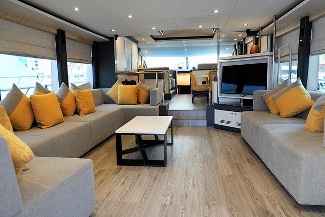 Majesty 77ft Diamond Dust — Dubai's best yacht rental - Swimming, fishing, and time away from the skyline