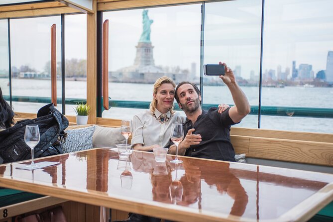 Manhattan Architecture Yacht Cruise - Why Seeing Manhattan by Yacht Changes the City