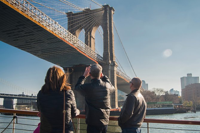 Manhattan Architecture Yacht Cruise - The Upper West Side and George Washington Bridge