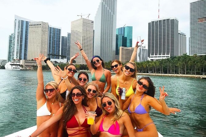MasterBeast Yacht Charter40 Boat Rental Tours Private Miami - Cruising Past Miami’s Waterfront Homes