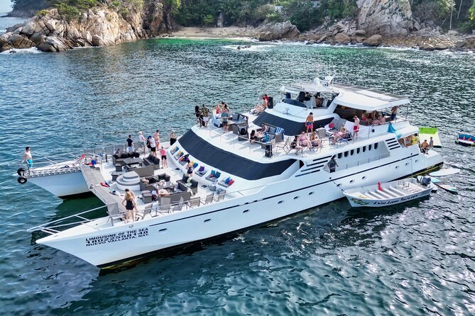 Mega Yacht Limousine of the Sea 1: Puerto Vallarta - Meeting Point, Pickup, and Planning Details