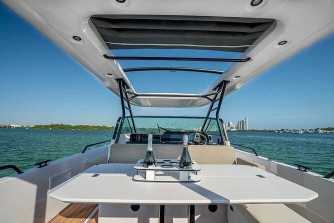 Miami Bay Discovery Private Yacht Cruise with Captain - Comfort, bathroom, and what to bring