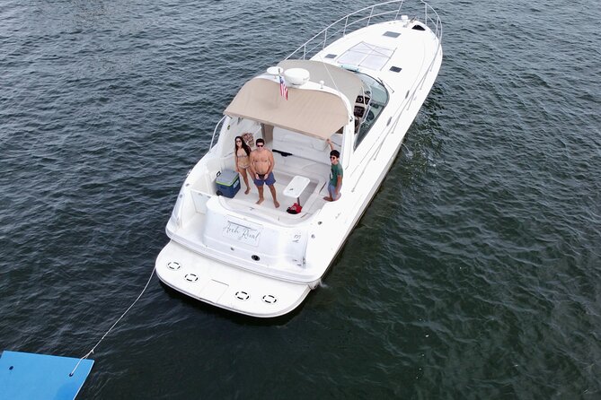 Miami Beach Luxury Yacht Adventure: Explore Stunning Coastline - What the two-hour route can include