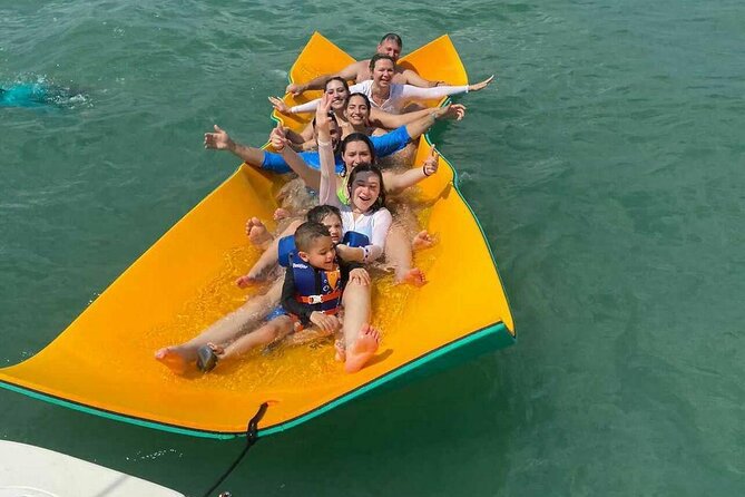 Miami Private Yacht Rental 2 to 4 hours for 12 people - Parking, weather, and cancellation timing