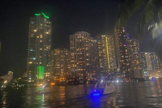 Miami Sightseeing Cruise on a Luxury Yacht - Food and drinks cost extra