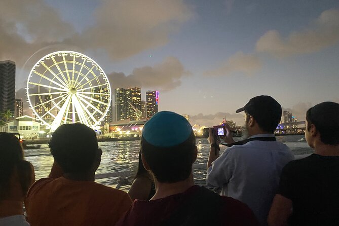 Miami Sightseeing Cruise on a Luxury Yacht - A 75-minute look at Miami from Biscayne Bay