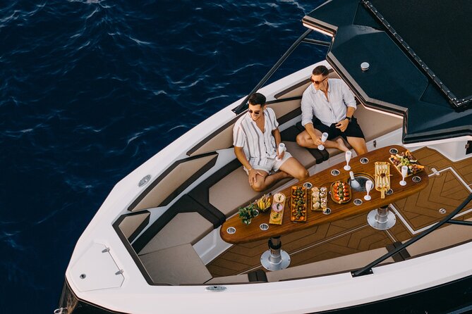❖ Milos: Private Yacht Tour—Kleftiko Sarakiniko Poliegos - The Round Cruise: A Broad Tour of Milos’s Coast