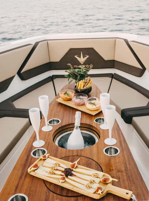 ❖ Milos: Small Group Yacht Tour—Kleftiko Sarakiniko Poliegos - Is $200 good value?