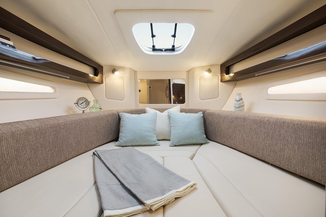 Motor Yacht (2020)Luxury Private Cruise Around Santorini - What the captains add to the day