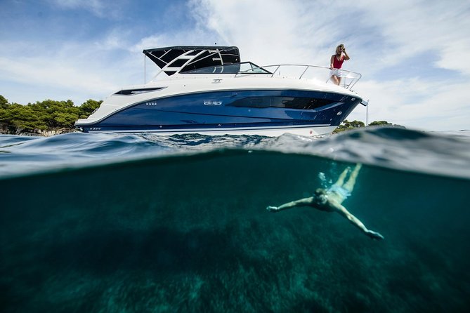 Motor Yacht (2020)Luxury Private Cruise Around Santorini - Red Beach, White Beach, and Santorini’s dark shores