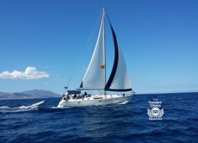 Yacht Cruise to Rhenia and Guided Tour of Delos