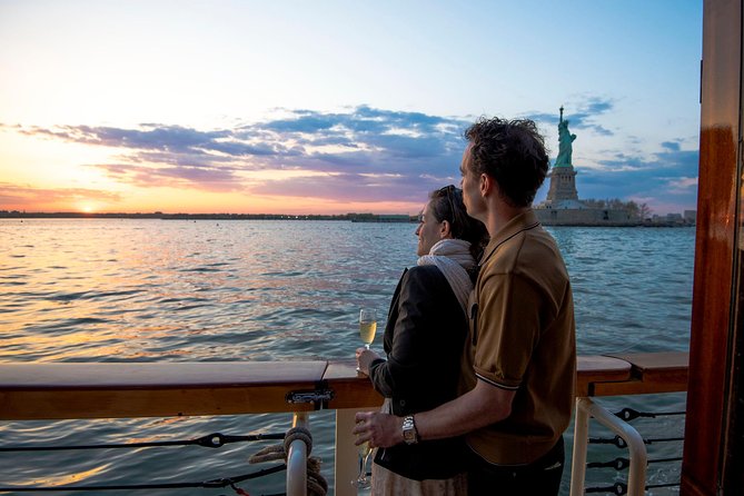 New York City Sunset Cruise on a Yacht - The Manhattan skyline from the Hudson River