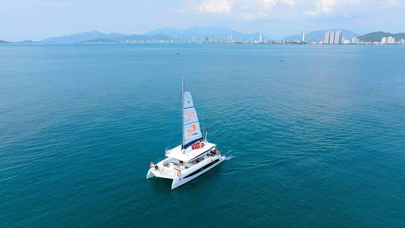 Nha Trang: VIP YACHT TOUR ( BBQ, Water activities) - The one-hour BBQ stop at 14 Pham Van Dong