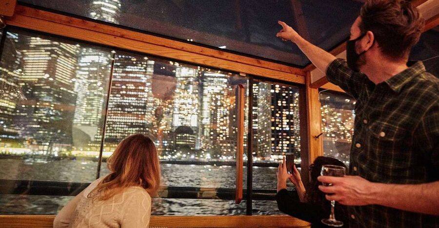 NYC: City Lights Yacht Cruise with Drink Included - The drink, atmosphere, and level of service