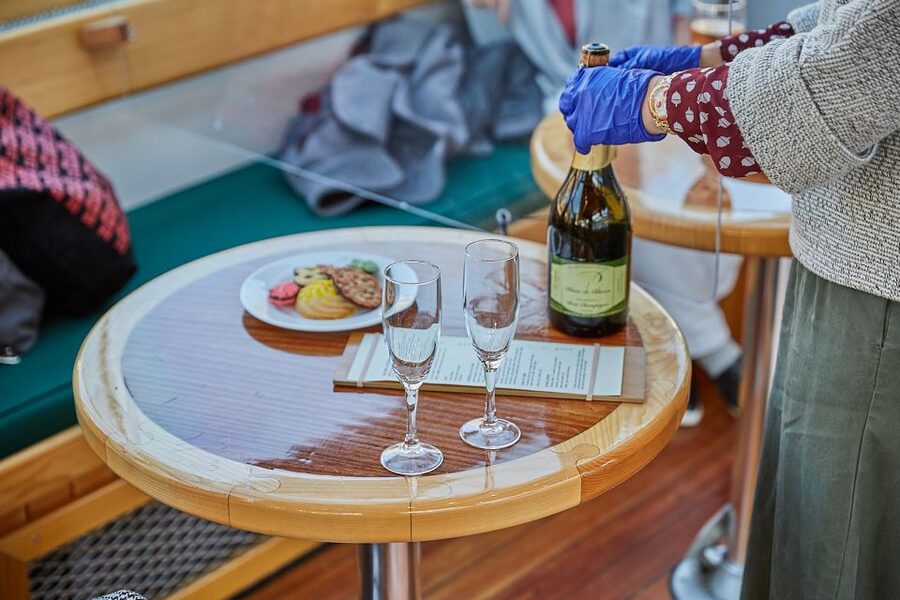 NYC: Holiday Yacht Cruise with Jazz, Cocoa & Carols - Is $134 per person good value?