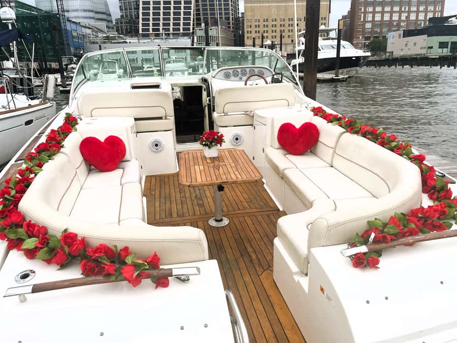 NYC: Statue of Liberty Private Yacht Tour - Ellis Island, Governors Island, and the Financial District