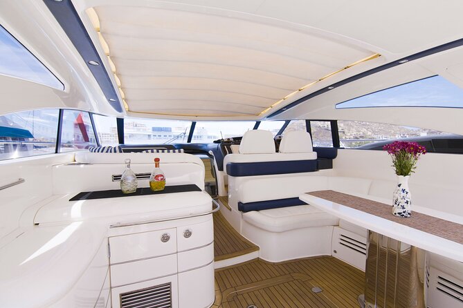 Olivia Grace 60 ft British Princess Yacht Rental - The open bar and onboard atmosphere