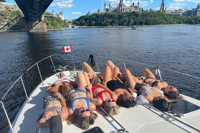 Ottawa: 1-Hr. Public Tour on a Real Yacht (Thurs. to Sun. @ 6 PM) - The crew and the sense of safety
