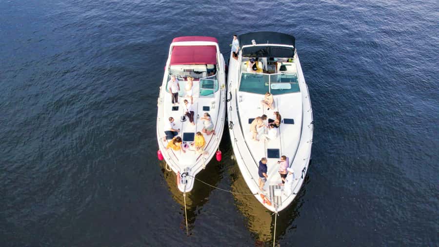 Ottawa: Downtown Yacht Cruise - Wed-Sun @ 6PM - 75 Minutes - The First Minutes: Drink, Music, and River Views