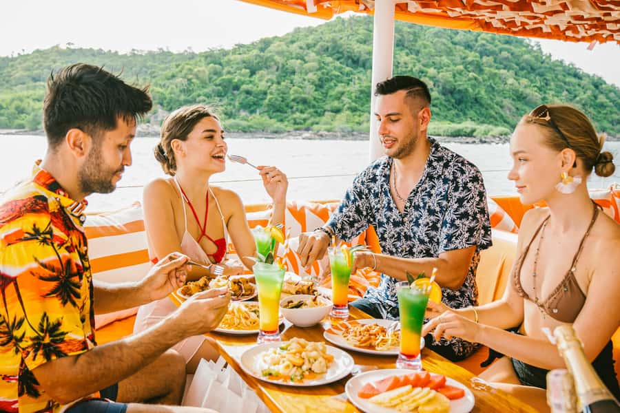 Pattaya: 3-Island Hopping Sunset Yacht & Buffet with Live DJ - Five things to know before you go