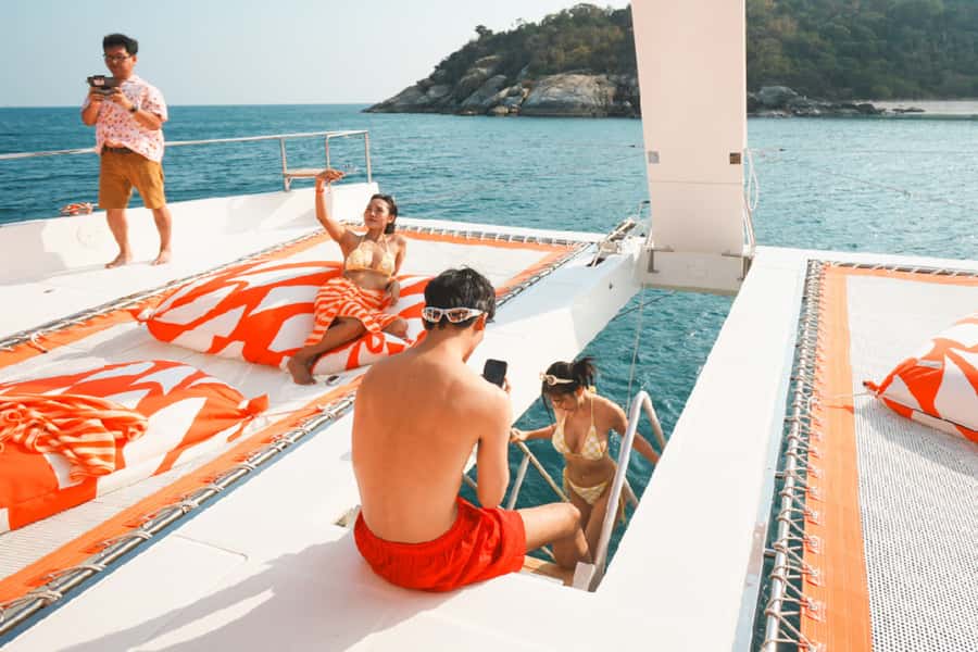 Pattaya: 3-Island Hopping Sunset Yacht & Buffet with Live DJ - Monkey Island is the shortest stop