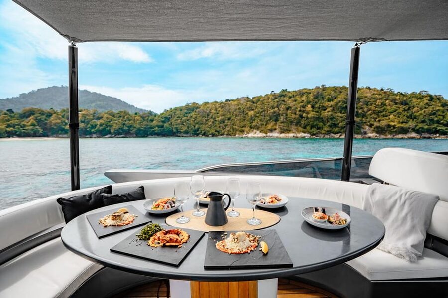 Phuket: Luxury HYPE Yacht to Phang Nga Bay and Hong Island - Hong Beach and the 360-degree viewpoint