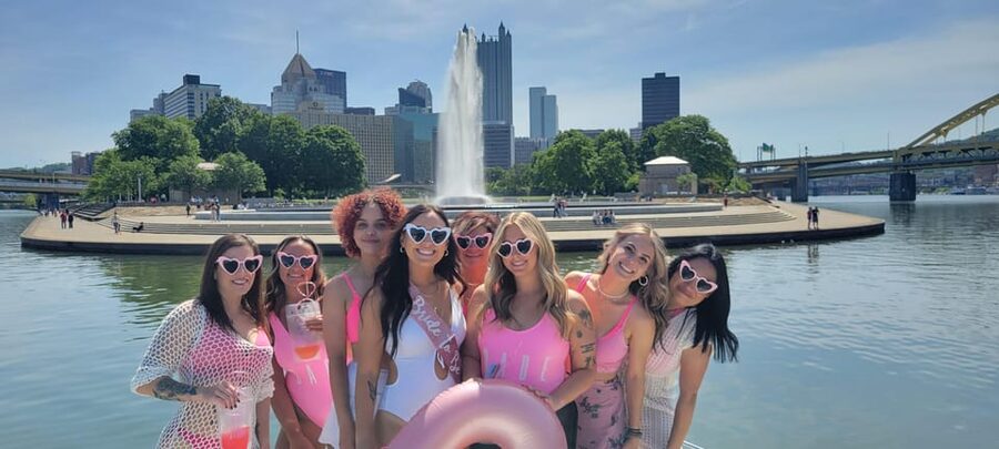 Pittsburgh: Private Yacht River Cruise with Captain and BYOB - What the captains add to the experience