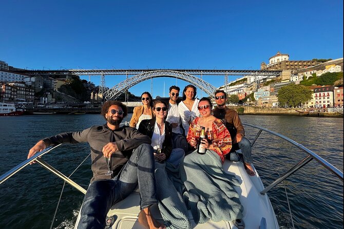 Port : 6 Bridges Private Yacht Cruise with Local Wine & Snacks - Practical details before you book