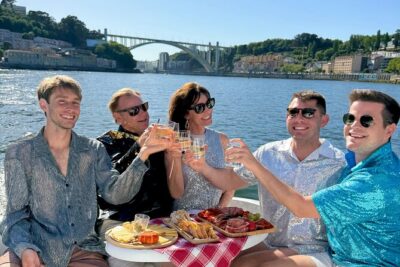 6 Bridges Private Douro River Yacht w/ Food & Wine