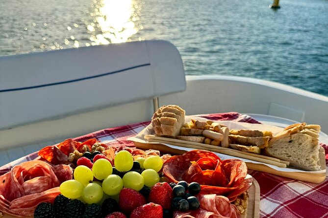 Porto: 6 Bridges Private Douro River Yacht w/ Food & Wine - The turn toward the Douro’s mouth