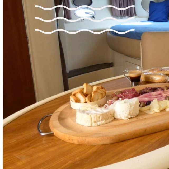 Porto: 6 Bridges Private Yacht Tour with Wine & Snacks - Six details that shape the experience
