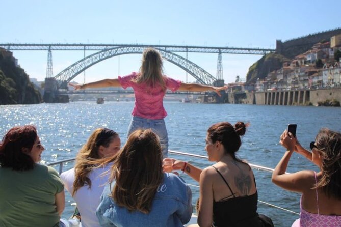Porto: Luxury Yacht Cruise with Wine Tasting & Snacks - A slow ride toward the Douro’s mouth