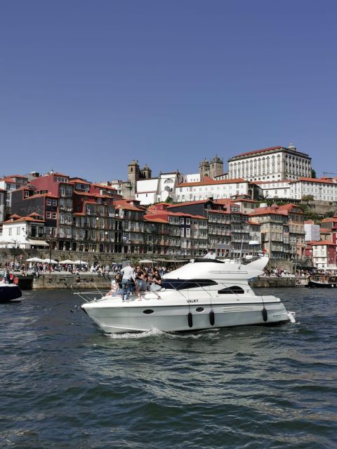 Porto: Luxury Yacht Tour of the 6 Bridges and Douro Estuary - The best parts at a glance