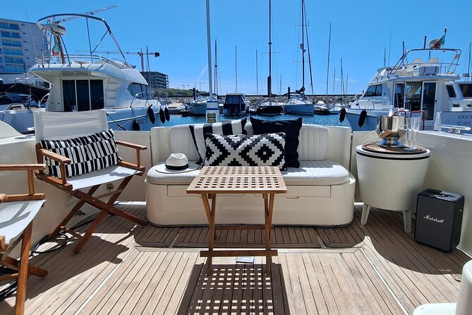 PORTO : Premium Yacht Tour – 6 Bridges & Douro Estuary Reserve - Starting at Douro Marina in Afurada