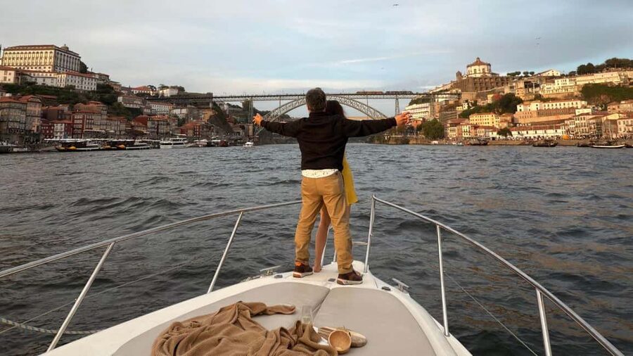 Porto: Private Yacht Tour with Wine, Snacks & 6 Bridges - Passing Porto’s six bridges