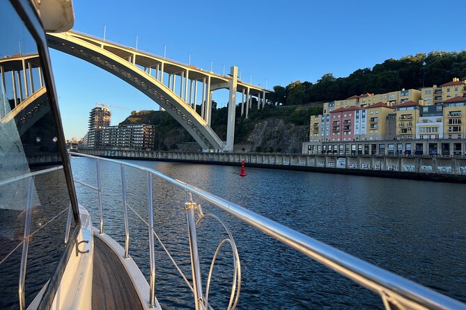 Premium Yacht Tour on the Douro - What this Douro yacht trip is really like