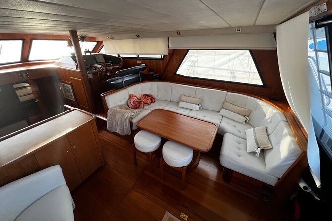 Premium Yacht Tour on the Douro - Arrábida Bridge and the run toward the Atlantic